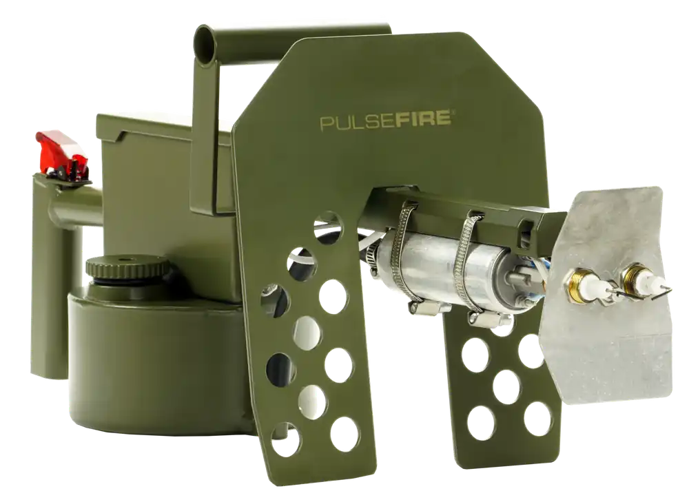 Exothermic Technologies PFLRT Pulsefire LRT: Green Powder Coated Aluminum/Brass/Viton, 25 ft Flame Range, 25.70" Length, Fuel: Gasoline/Diesel Mix, Includes Battery/Charger